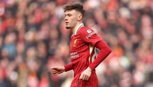 记者：下赛季布拉德利预计是利物浦主力右后卫，弗林蓬将侧重进攻